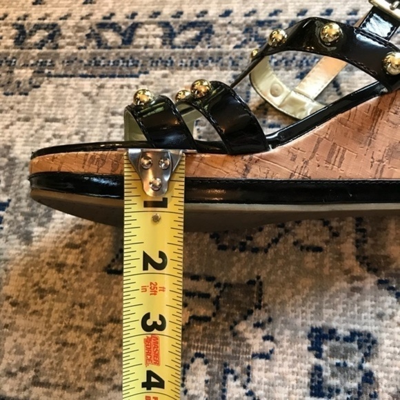 DEXTER: Fun and Spunky Gold Stud and Cork Wedge - Picture 6 of 8